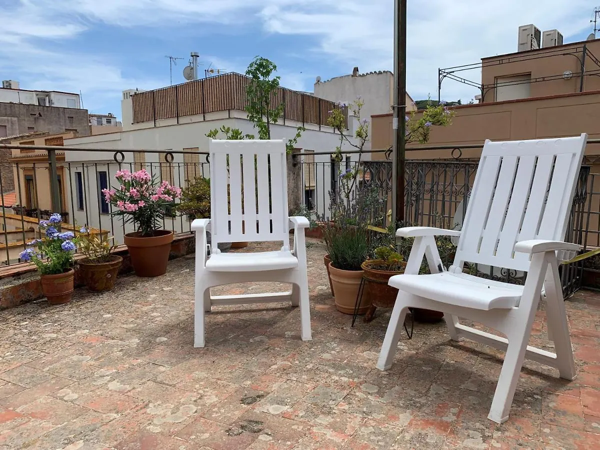 Notaria: Casco Antiguo Apartment with Garden Terrace Sant Feliu de Guixols