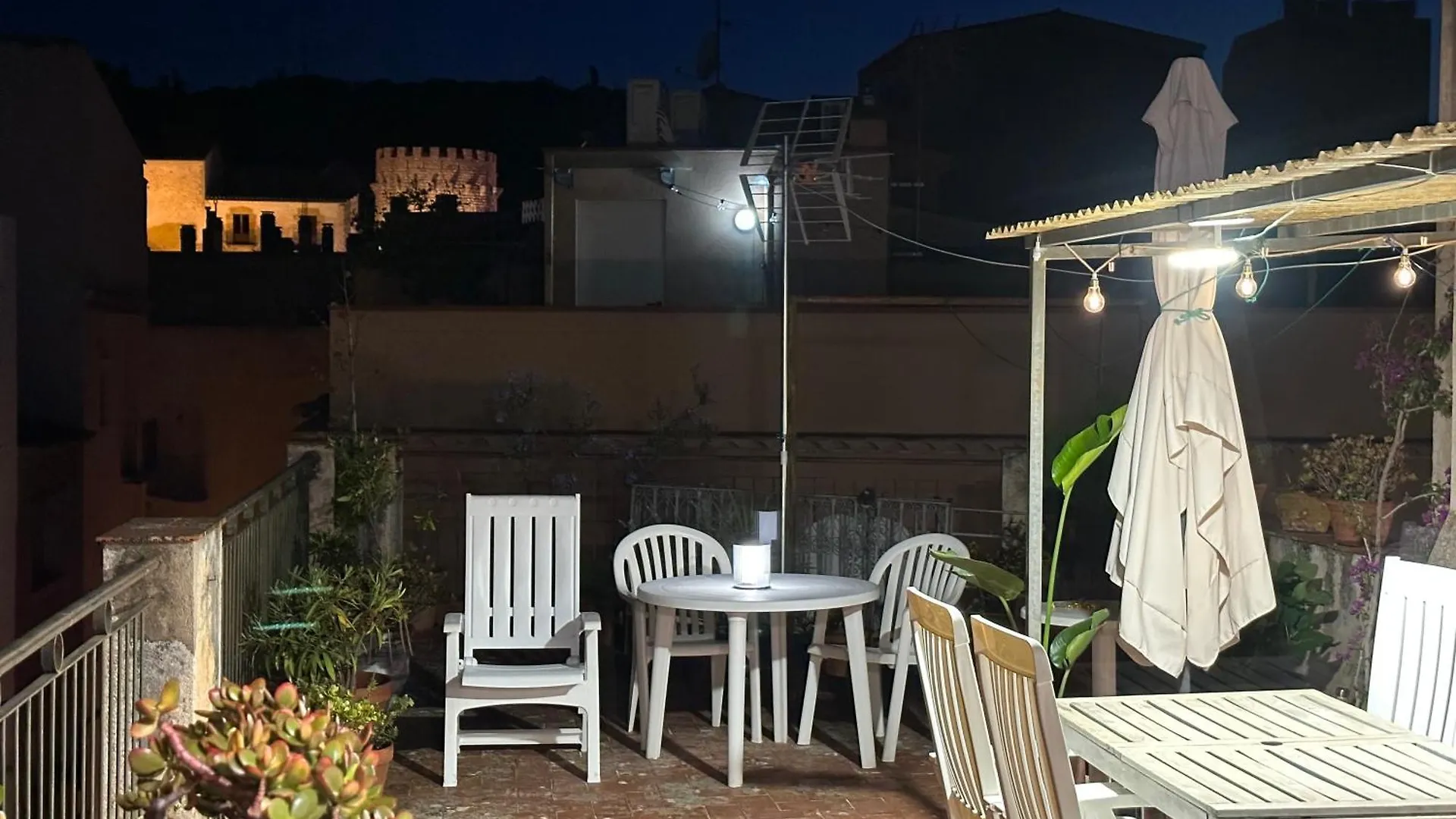 Notaria-Apartamento Y Estudio En Casco Antiguo, Al Lado De Playa, Rambla Y Monasterio, Con Acceso A Terraza Ajardinada Sant Feliu de Guíxols Appartement
