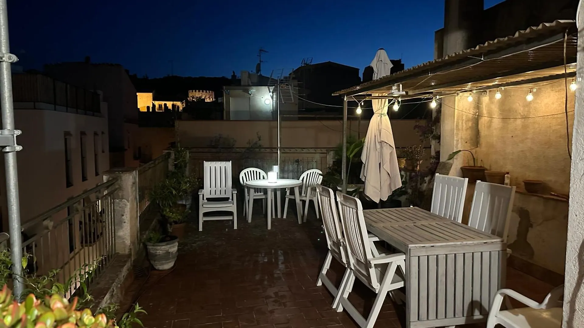 Notaria-Apartamento Y Estudio En Casco Antiguo, Al Lado De Playa, Rambla Y Monasterio, Con Acceso A Terraza Ajardinada Sant Feliu de Guíxols