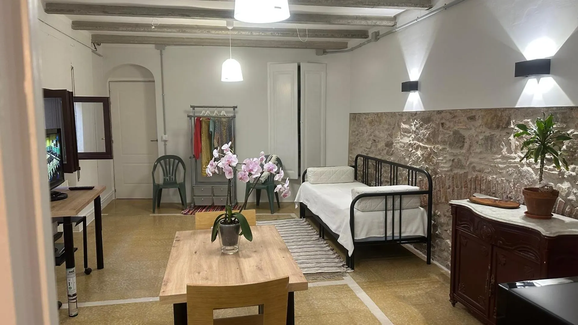 Appartement Notaria-Apartamento Y Estudio En Casco Antiguo, Al Lado De Playa, Rambla Y Monasterio, Con Acceso A Terraza Ajardinada Sant Feliu de Guíxols